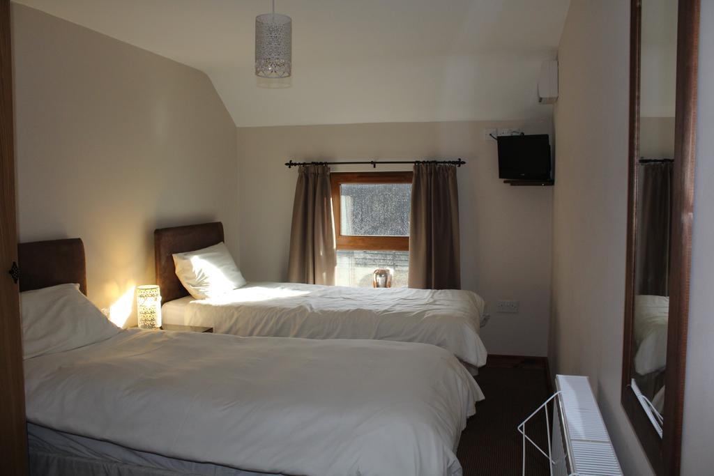 The Nags Head Tredegar Bed and Breakfast Nant-y-bwch Buitenkant foto