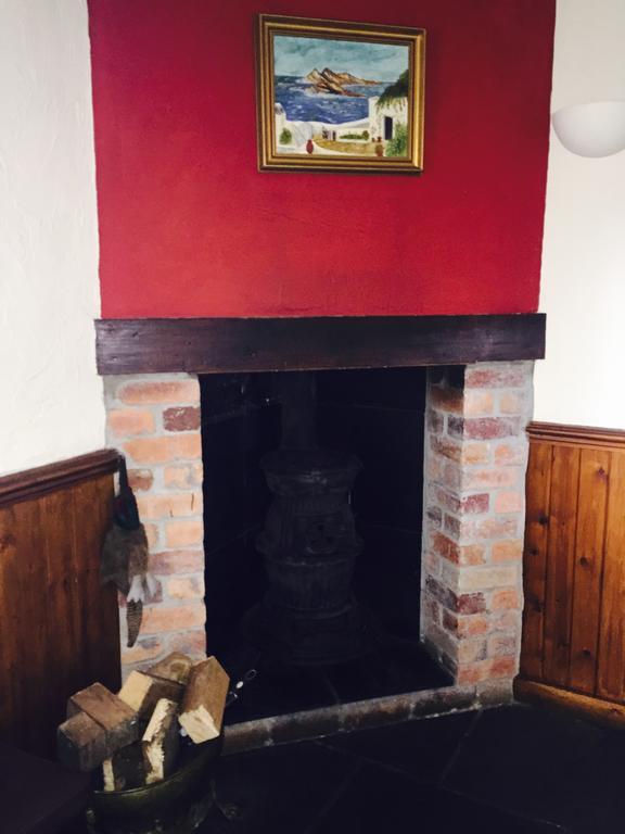 The Nags Head Tredegar Bed and Breakfast Nant-y-bwch Buitenkant foto