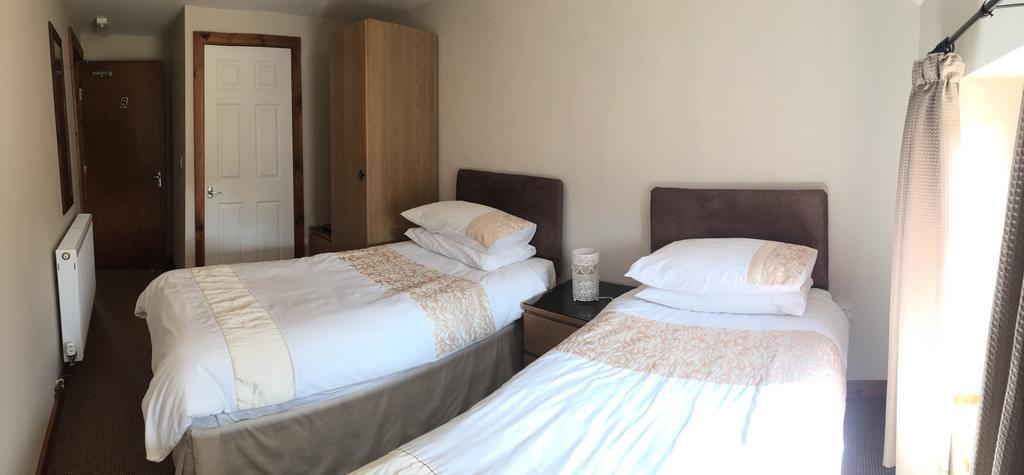 The Nags Head Tredegar Bed and Breakfast Nant-y-bwch Buitenkant foto